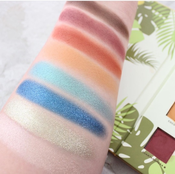 Alamar Cosmetics "Reina Del Caribe" Palette - Picture 2 of 5